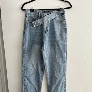 Kittenish Blue Straight Denim Strap Over Retro Jeans
